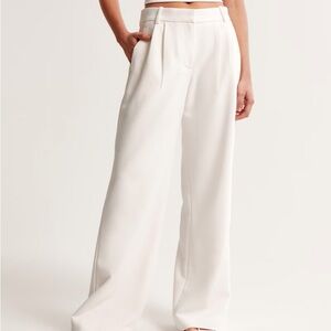 A&F Low Rise Sloane Tailored Pant Sz 28 R Cream - NWT